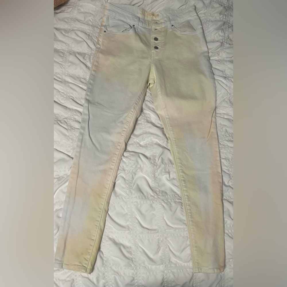 Multicolored Levi’s 721 high rise skinny